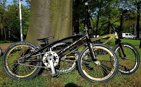 The athlete is currently single, her starsign is libra and she is now 29 years of age. Bike Check Olympic Champion Mariana Pajon Col