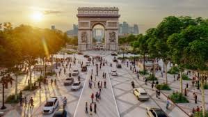 Le départ des soldes d'hiver a été décalé au mercredi 20 janvier. Champs Elysees In Paris Set For Green Overhaul Cnn Travel