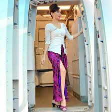 Ia memiliki rambut panjang hitam dan wajah yang manis, serta meneduhkan. Ade Yunita On Instagram See You Next Flight Artofit