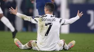 After winning the nations league title, cristiano ronaldo was the first player in history to conquer 10 uefa trophies. Juventus Turin Ronaldo Erweist Sich Langsam Als Flop Sport Sz De