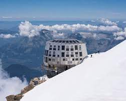 Mont blanc asks you to accept this website terms of use, privacy policy and the use of cookies. Overcrowded And More Dangerous Mont Blanc Faces A Crisis The New York Times
