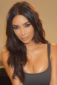 The long and straight hair, having a neat and smooth texture, looks fabulous when worn with a simple, center parting. 5 Easy Curly Or Wavy Hairstyles Without Heating Tools Vogue India