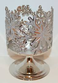 Bath Body Works Snowflakes Pedestal Large 3 Wick Candle Holder Sleeve 14 5 Oz Bath And Body Works Bath And Body Candle Holders