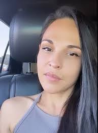 Michelle Dever's Instagram, Twitter & Facebook