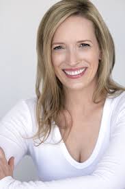 Sara Klein's Instagram, Twitter & Facebook