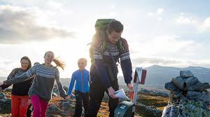 Find top songs and albums by jarl goli, including snømannen kalle, så går vi rundt om en enebærbusk and more. Haustturar For Alle