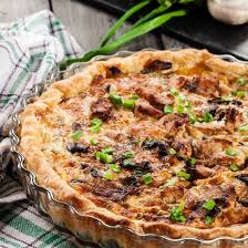 Tarte Au Poulet Et Fromage Recette En 2020 Tarte Au Poulet Recette Quiche Facile Cuisson Des Aliments