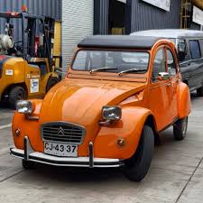 La hermosa #citroneta #2cv6 de @ljubomirgauci #citronetapatrimoniocultural  #2cv #citroën2cv #citroen2cv