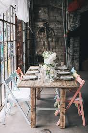 Eine hochzeit zu planen ist mit sehr viel arbeit verbunden. Hochzeitsdekoration Leihen Von Vintage Geschirr Uber Stuhle Bis Hin Zu Girlanden Hochzeitsblog The Little Wedding Corner