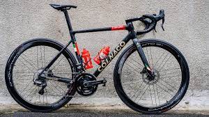 No dán s kolumbíjčanom sa ho nechceli pustiť za nič na svete. Gallery Tadej Pogacar S Tour De France Colnago V3rs Velonews Com