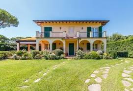 Villa Di 330 Mq In Vendita Via Ardengo Soffici Forte Dei Marmi Toscana Planimetrie Di Case Case In Vendita Case Rustiche