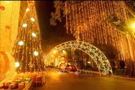 This is the leading seaport for northern vietnam. Háº£i Phong Trang Hoang Rá»±c Rá»¡ Sáº¯c Ä'en Ä'on Noel áº£nh Thá»i Sá»± Trong NÆ°á»›c VÄƒn Hoa Xa Há»™i Thong Táº¥n Xa Viá»‡t Nam Ttxvn