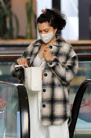 Jessie j (jessica ellen cornish) was born in redbridge, london on march 27, 1988. Jessie J Out Shopping In Los Angeles 01 24 2021 Hawtcelebs