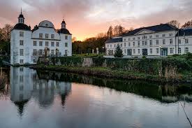 Schloss Borbeck Mit Wirtschaftsgebaude Essen Borbeck Deutschland