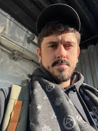 Evan Grover's Instagram, Twitter & Facebook