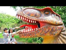 Muat turun imej kartun taman permainan yang segar taman hiburan taman di atas dan gunakannya sebagai kertas dinding poster dan reka bentuk sepanduk anda. Boram Naik Dan Bermain Di Video Taman Dinosaurus Untuk Anak Anak Youtube Gadis Kartun Lucu Dinosaurus Kartun Gadis