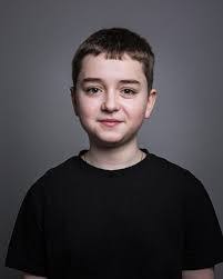 Holly Ludwig's Instagram, Twitter & Facebook