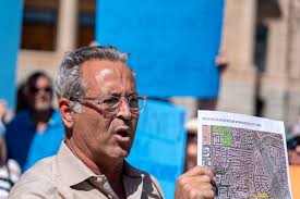 Rio Verde Foothills protesters divided