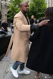 穿出簡約風格adidas Stan Smith 男女穿搭技巧 Juksy 線上流行生活雜誌 Kanye West Outfits Stan Smith Outfit Kanye West Style