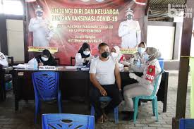Biasanya ketika sudah masuk loket pendaftaran, pemotor bisa langsung ke loket kasir untuk pembayaran. Mau Vaksin Gratis Langsung Saja Ke Samsat Dan Satpas Polres Sumenep Beritajatim Com