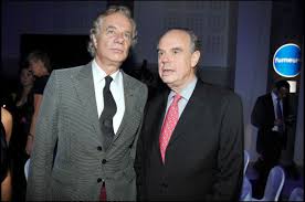 He was born on thursday august 21st 1947, in frédéric mitterrand loves travel, adventure, variety and meeting new people, and he longs to. Frederic Mitterrand Hospitalise L Ex Ministre Touche Par Le Covid Gala