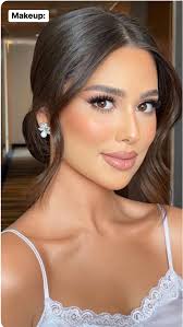 Looking for a photographer and on-site hair and makeup in Frankfort