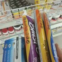Tata letak produk yang diatur secara menarik, penyediaan katalog produk yang informatif, penawaran harga dengan garansi harga yang kompetitif adalah bagian dari upaya untuk menambah dan memperkuat kualitas layanan mitra10. Mitra 10 17 Tipps