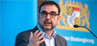 April und damit früher als anderswo in deutschland damit. Corona Impfungen Bayerns Arztekammer Macht Der Landesregierung Druck