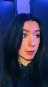 Brooklyn Tate (@brooklyntatertot)