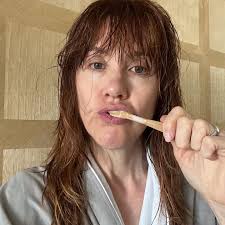 Belinda (@thebelindabromilow) • Instagram photos and videos