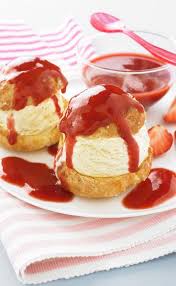 Profiteroles A La Fraise Recette Profiteroles Recettes De Cuisine Profiteroles