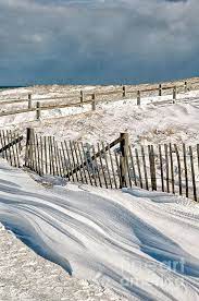 Drifting Snow Along The Beach Fences At Nauset Beach In Orleans By Matt Suess Winter Beach Beach Scenery