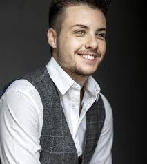 KRO-NCRV maakt nieuw seizoen van Hij, zij, hen over transgenderpersonen in  transitie Met buddies Thorn de Vries, Sam Bettens en Lisa van Ginneken