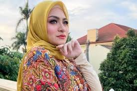 Kini justru video syur 20 detik, di duga nathalie holscher dan manajer sule, menyebar di youtube. Berita Nathalie Holscher Terbaru Hari Ini Grid Id