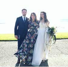 Troian Brasil Troianbrcom Twitter Troian Bellisario Troian Bellisario Wedding Wedding Dresses