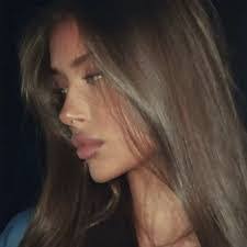 Silvia Roy's Instagram, Twitter & Facebook