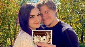Who Is Safiya Nygaard'S Fiancé? Details On Who He Is And Their Wedding