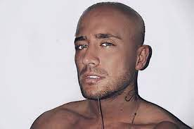 Stephen bear has strongly denied the claims and said in a now deleted video that his onlyfans account has been withdrawn and a significant amount of money has been lost. Stephen Bear Bald Instagram Picture Shocks Mtv Fans Thecelebrity Club