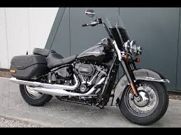 Anyone worked out how to use jump leads on a new softail? 2018 Harley Davidson Heritage Softail Classic 114 Vivid Black Wchd Glasgow Scotland Youtube