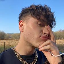 Demi Lovato dressed as Poot Lovato for Halloween, I'm actually crying  laughing 💀