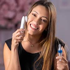 Esthetician Mariel Lizarzabal