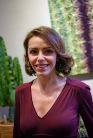 Karolin Fişekçiden kadınlara çağrı: Şapkalarımızı önümüze koyalım