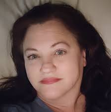 What can I do with large pinecones?