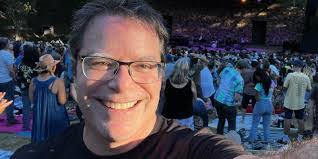 Kevin Mcgahey's Instagram, Twitter & Facebook