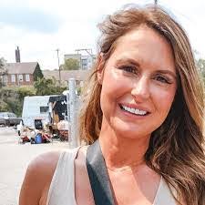 Deana Whitlock's Instagram, Twitter & Facebook