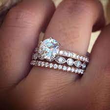 Can The Size Of Your Engagement Ring Predict A Divorce Wedding Rings Vintage Engagement Rings Bridal Sets Round Diamonds Wedding Band