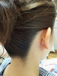 襟足 うなじは 理容室で 長崎市 長崎市でお顔そりやシェービングエステができるbarber アイスヘアワークス 髪 アップ ヘアスタイル ロング クールなヘアスタイル