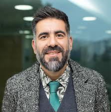 Emilio Moya's Instagram, Twitter & Facebook