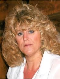 Kay Roe's Instagram, Twitter & Facebook