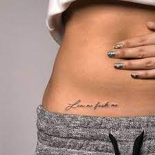 Estira tus piernas hacia abajo lo más que puedas, eso aumentará el placer. 41 Tatuajes En La Cadera Pelvis Y Cintura Para Mujeres Y Hombres